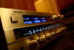 Sony STR-V4